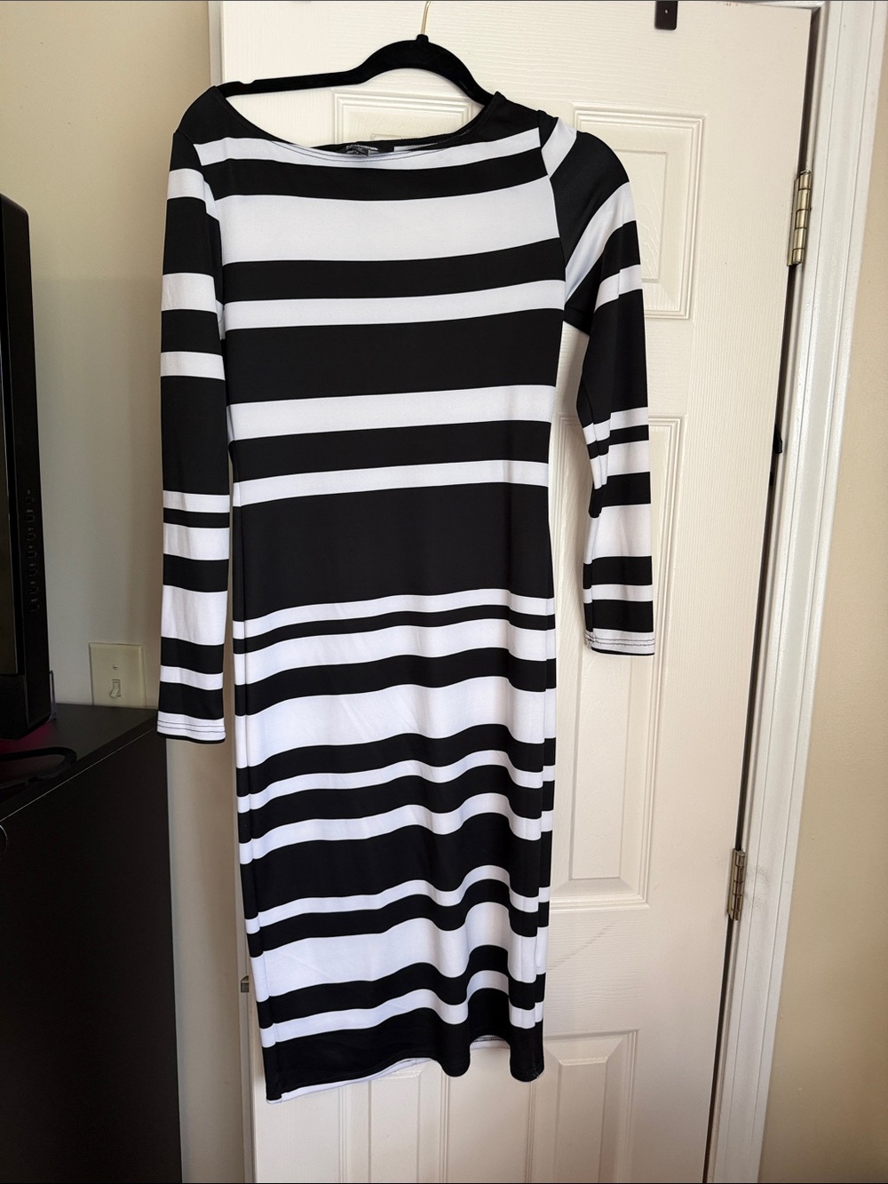 Black and White Striped Long Sleeve Midi Dress